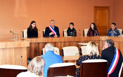 Dix collégiens siègent au Conseil Municipal des Jeunes de Saint-Flour